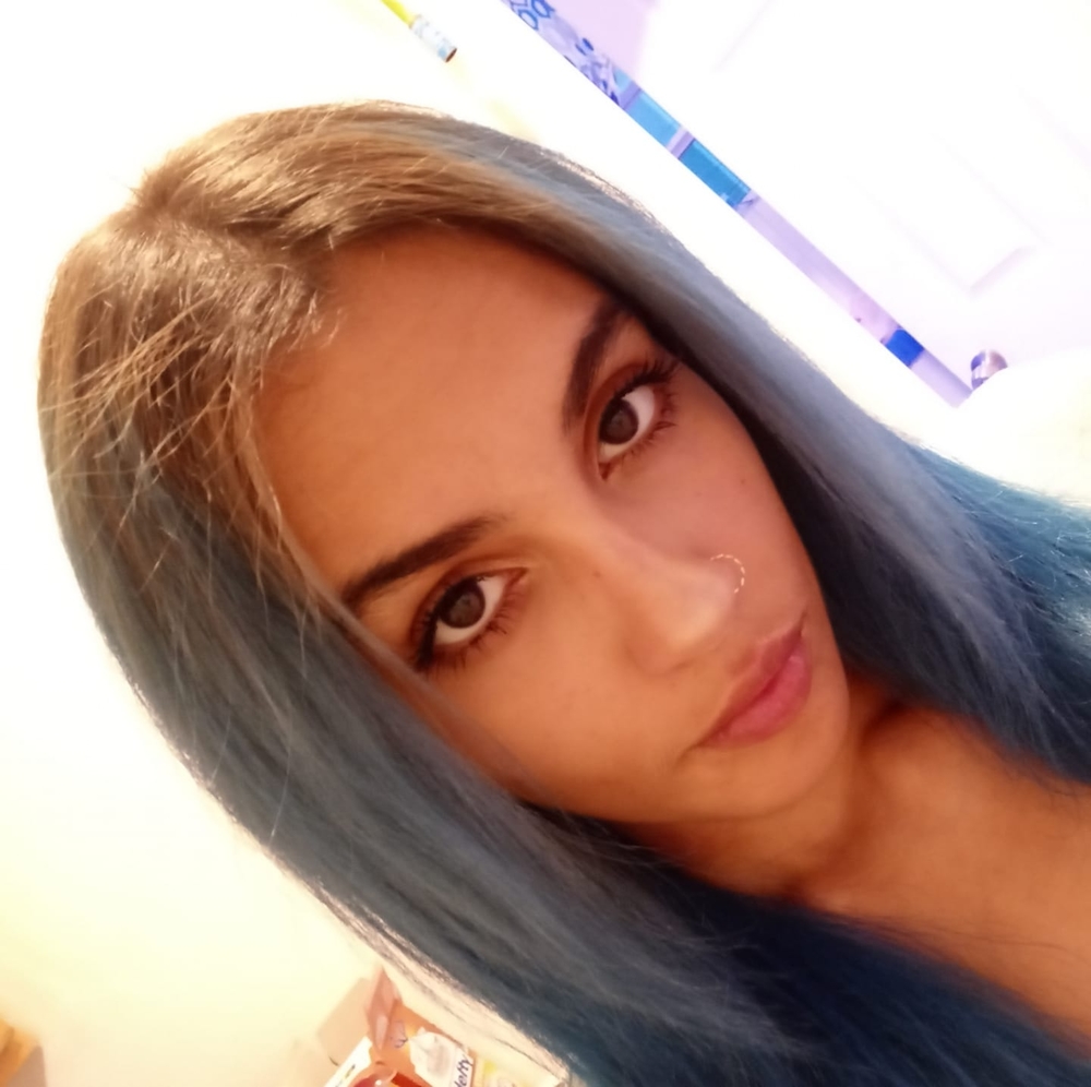 Meet your Posher, Delia